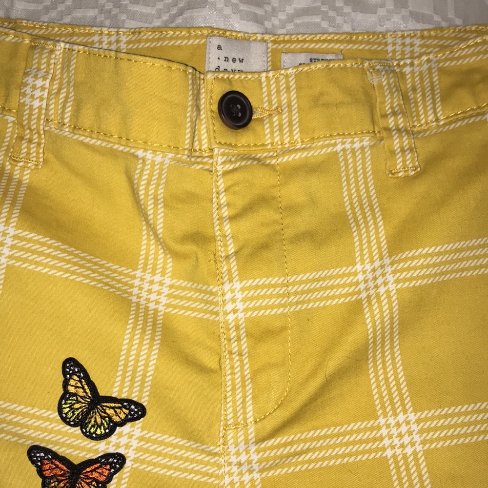 A New Day Women’s Yellow Shorts - Picture 2 of 8